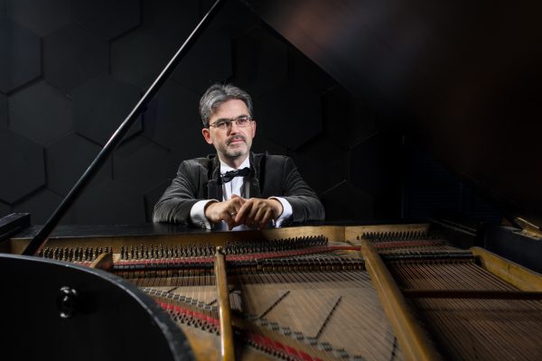 Михаил Дубов